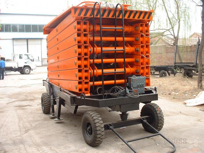 Mobile scissor lift